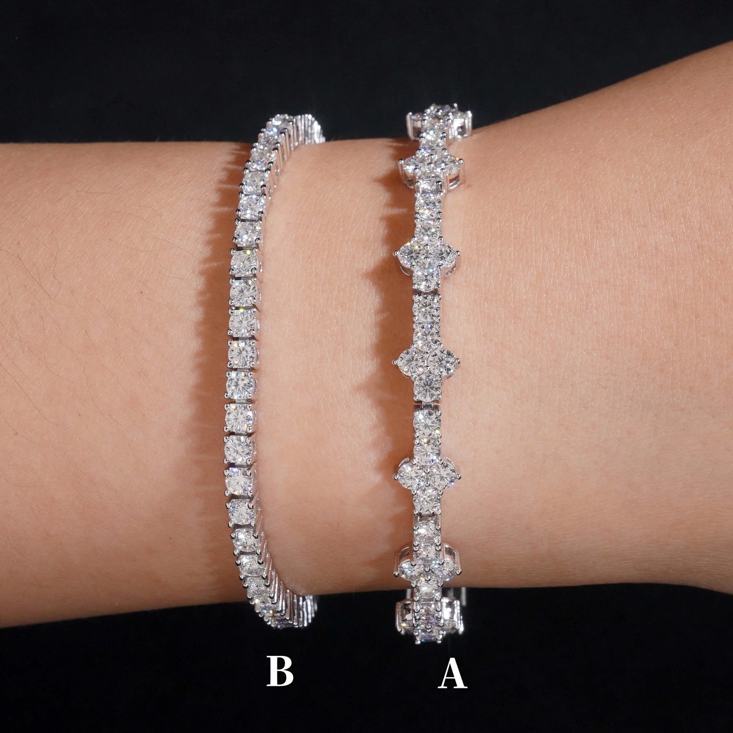 Pulsera tenis con cruz de diamantes de moissanita VVS