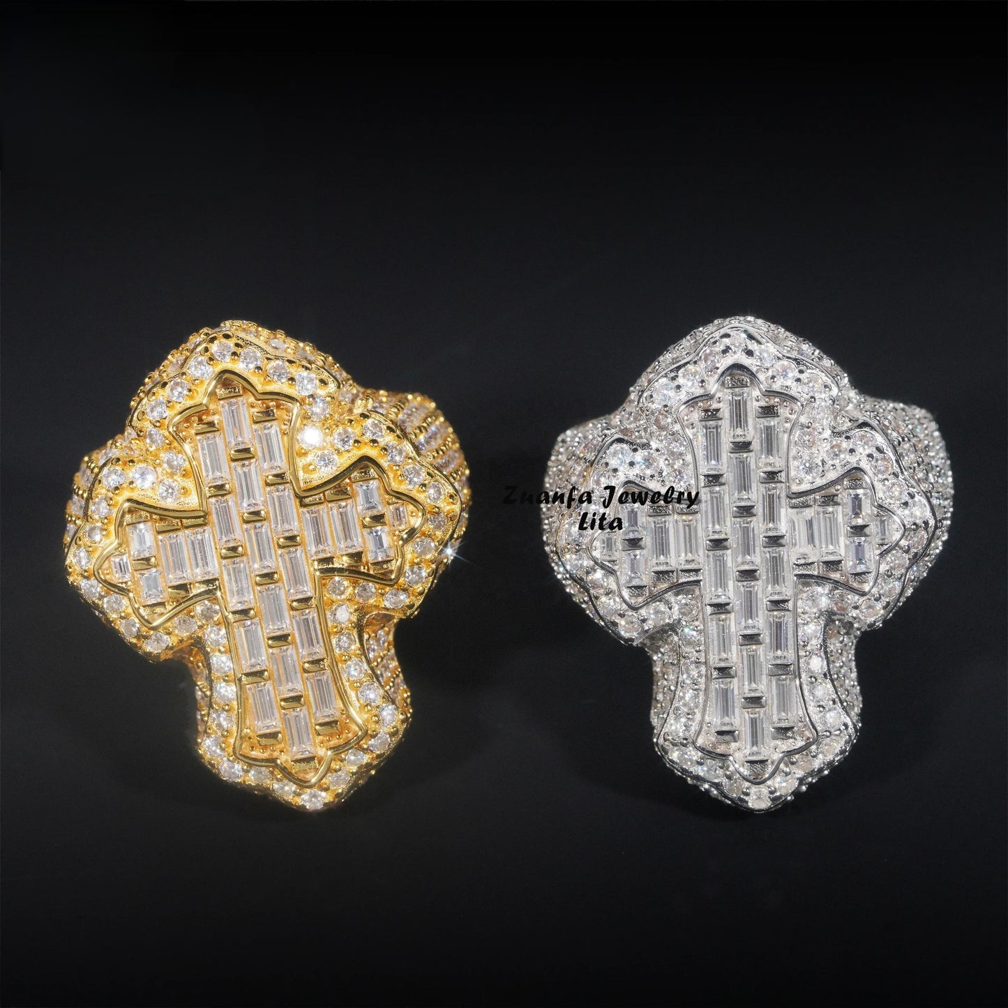 Anillo cruz de moissanita
