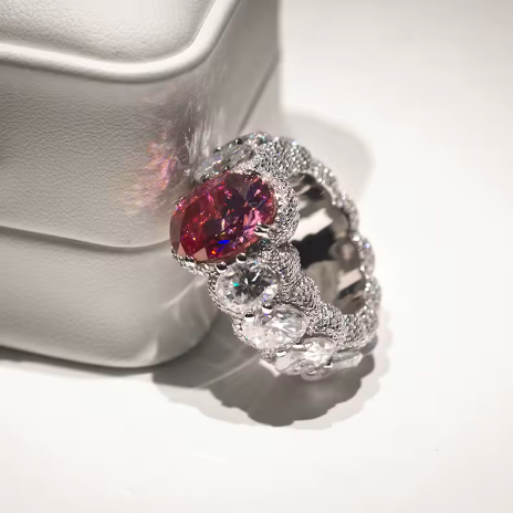 Anillo de Moissanita Rosa