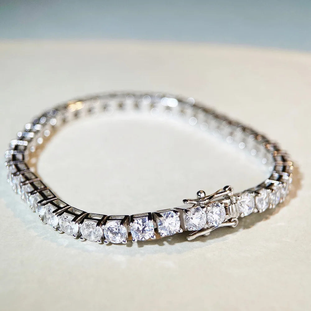 Cadena de tenis de platino sólido.