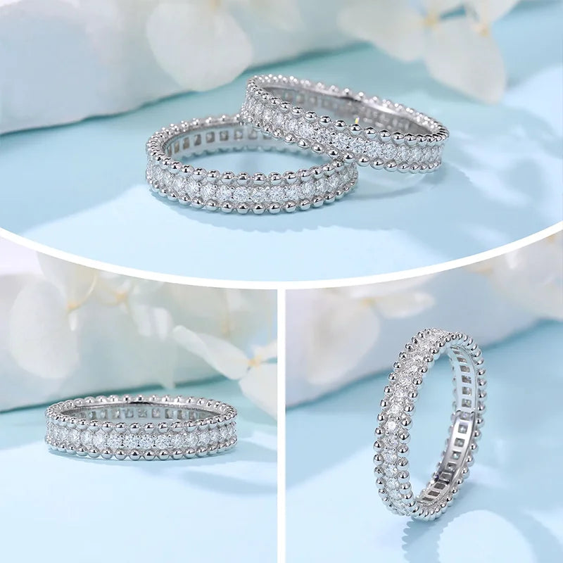 Anillo de plata con moissanita