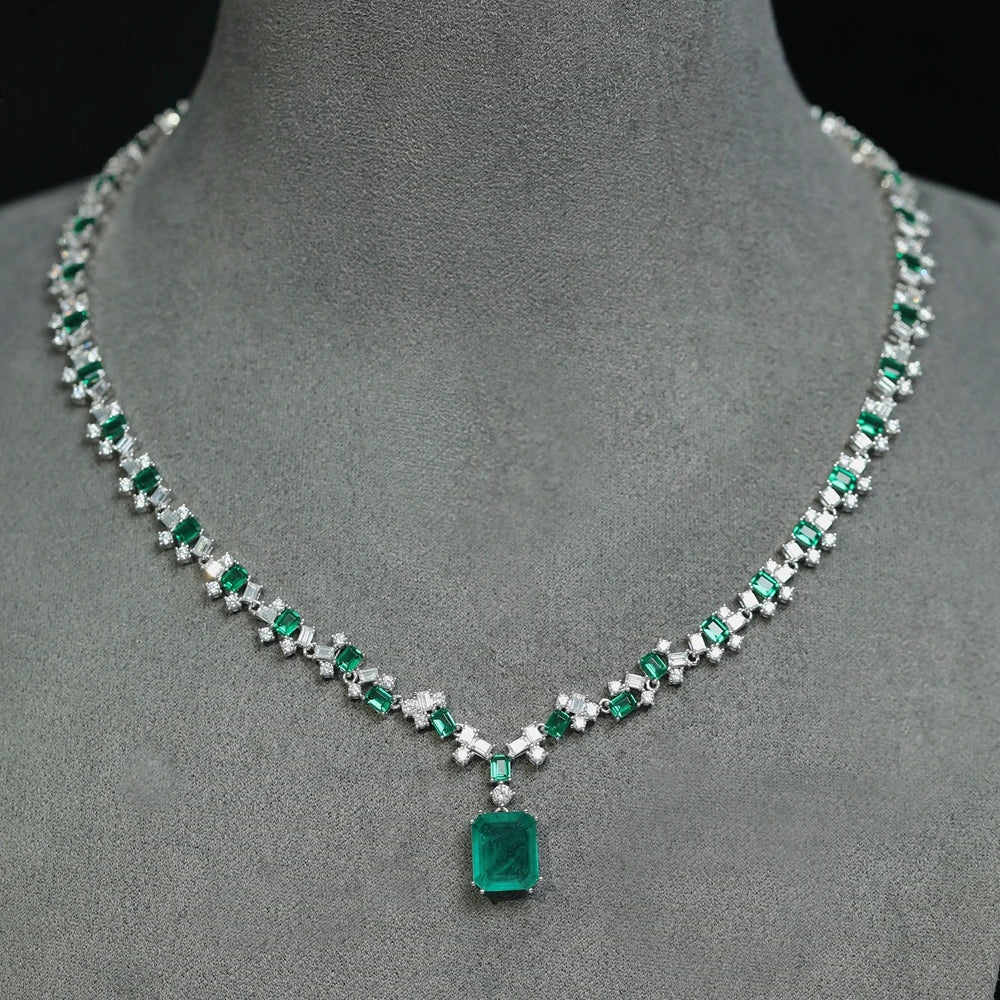 Collar de plata y circón esmeralda de alto carbono