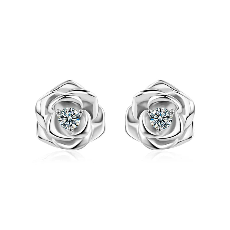 Juego de aretes diseño floral, plata con moissanita