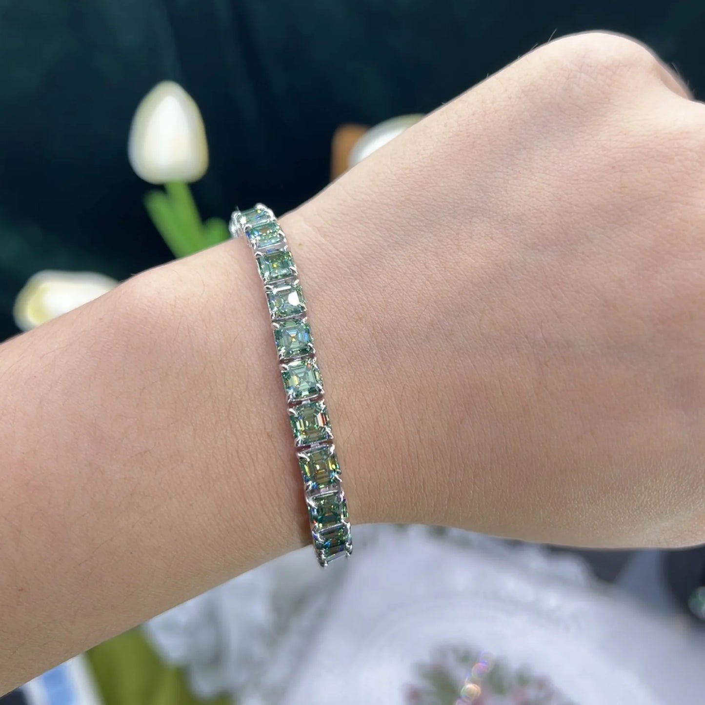 Pulsera de moissanita corte esmeralda de 5.5mm