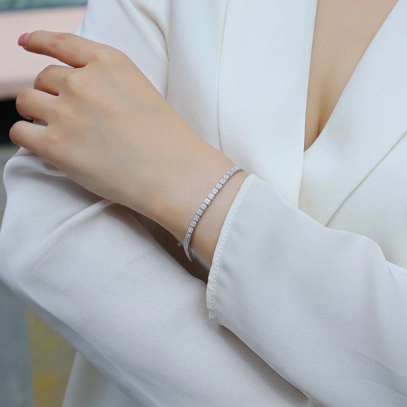 Pulsera tenis cuadrada de moissanita