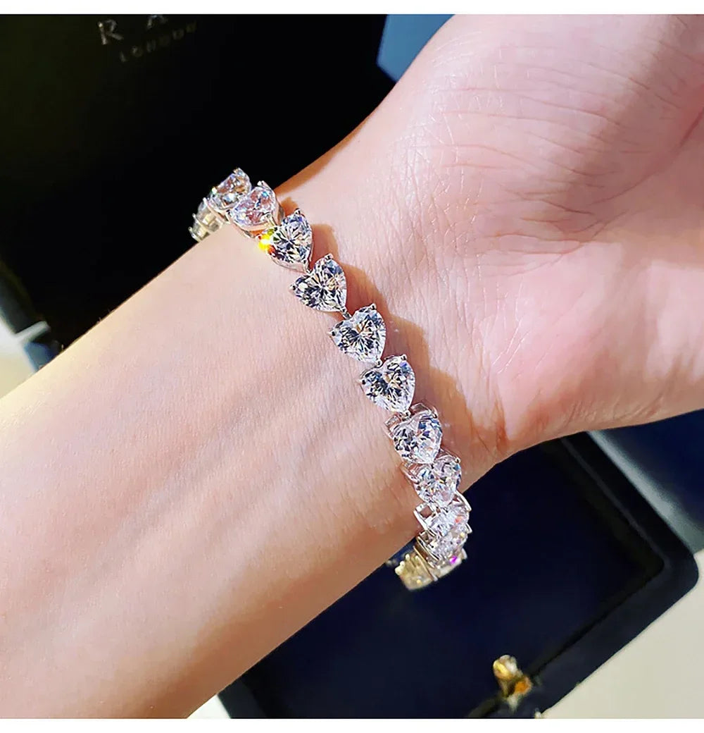 Pulsera de moissanita corte de corazón
