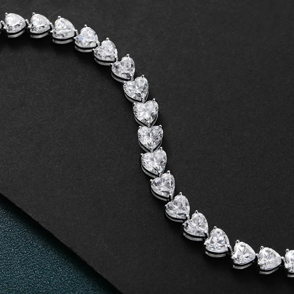 Pulsera de moissanita corte de corazón