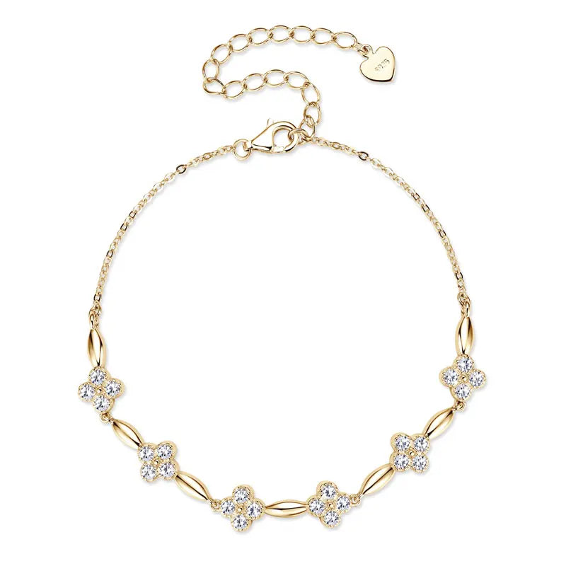 Pulsera de trébol de plata con moissanita