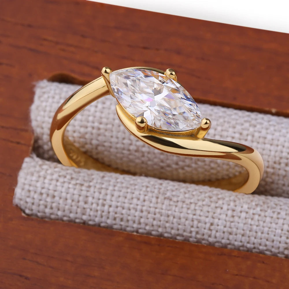 Anillo de Compromiso solitario marquesa 1/2 ct