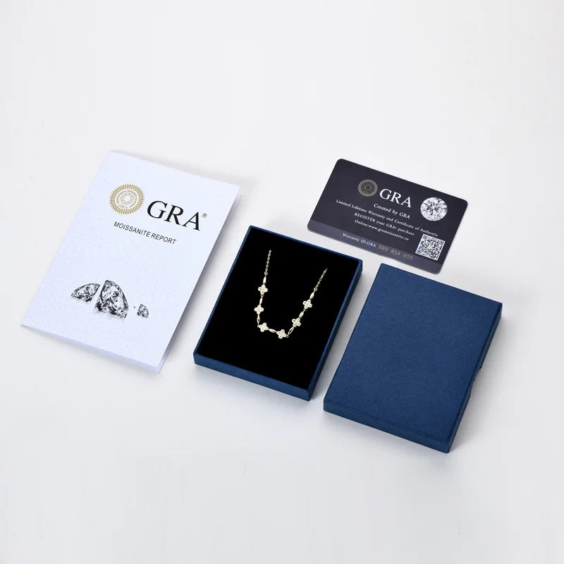 Pulsera de trébol de plata con moissanita