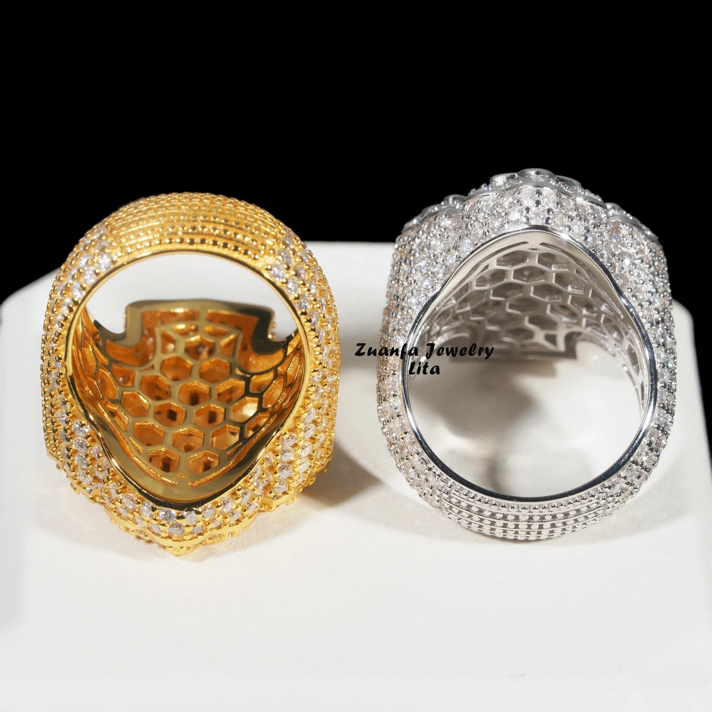 Anillo cruz de moissanita