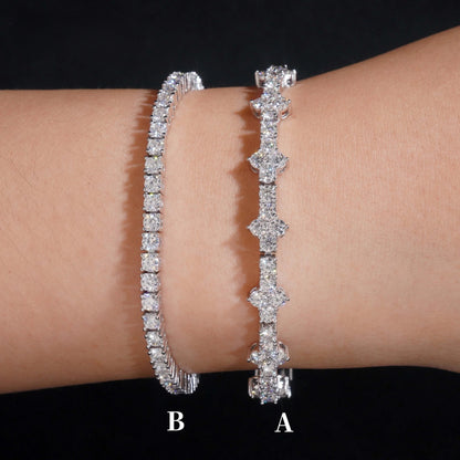 Pulsera tenis con cruz de diamantes de moissanita VVS