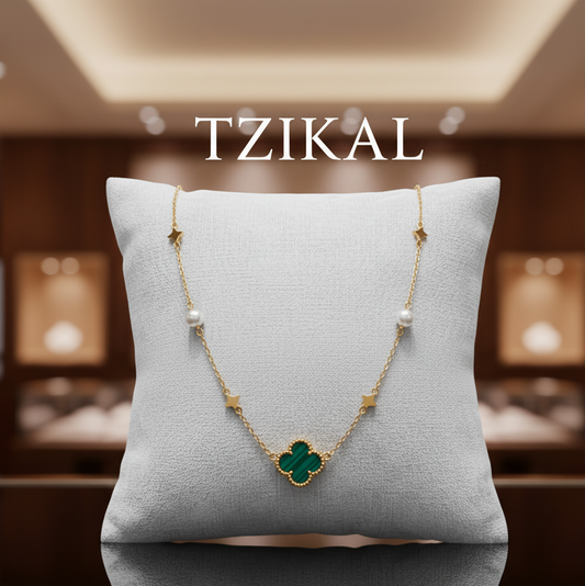 Gargantilla de plata de ley 925 con concha de perla y oro de 14 quilates con adorno de malaquita verde, estilo trébol de cuatro hojas