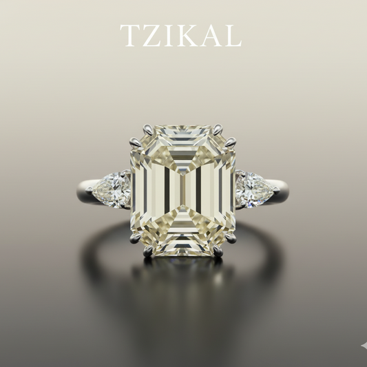 Anillo de compromiso, solitario corte Ascher con laterales corte pera