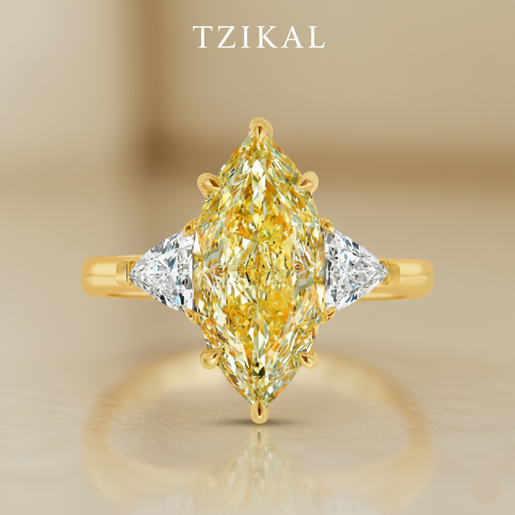 Anillo de Compromiso Trilogía Marquise amarillo vivido