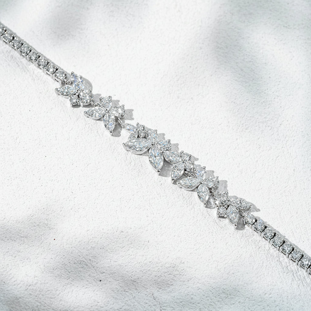 Pulsera de oro blanco de 18 quilates con diamantes cultivados en laboratorio, color DEF, claridad VS, talla marquesa.