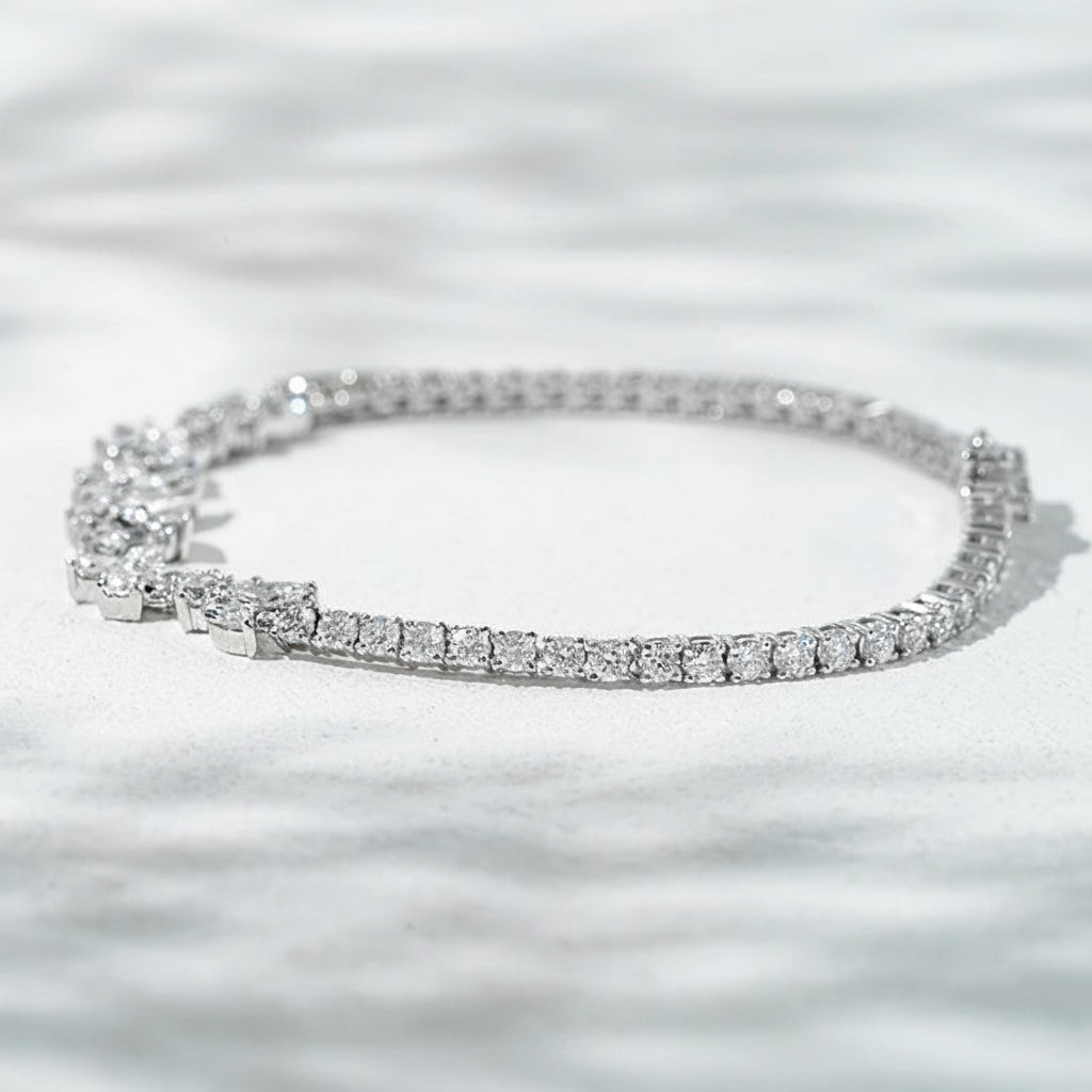 Pulsera de oro blanco de 18 quilates con diamantes cultivados en laboratorio, color DEF, claridad VS, talla marquesa.