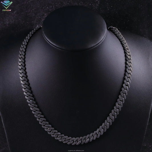 Cadena cubana de 10mm con moissanita negra