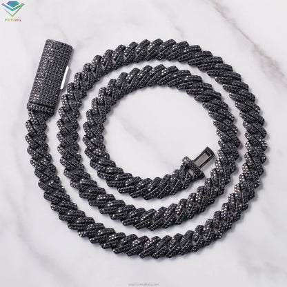 Cadena cubana de 10mm con moissanita negra