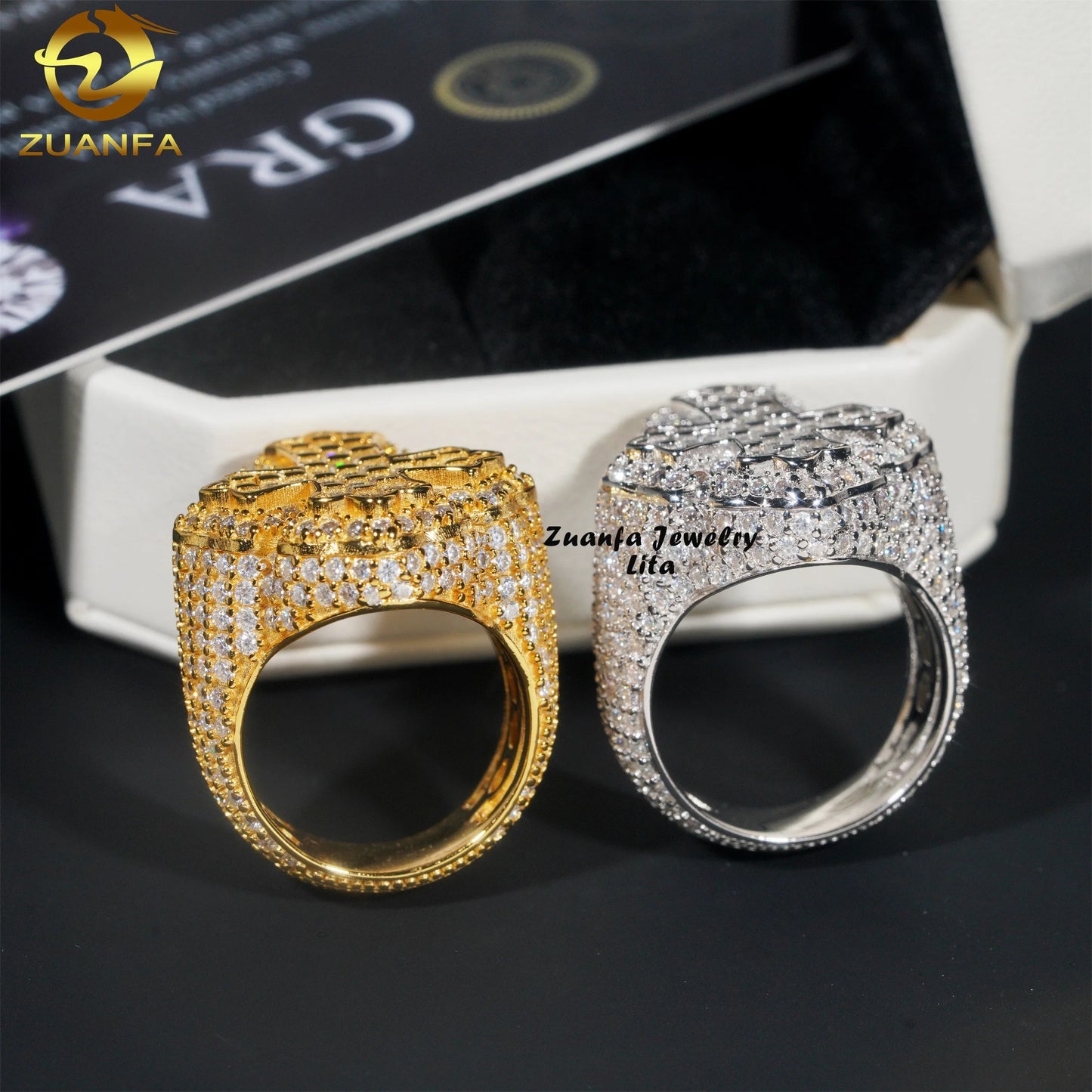 Anillo cruz de moissanita