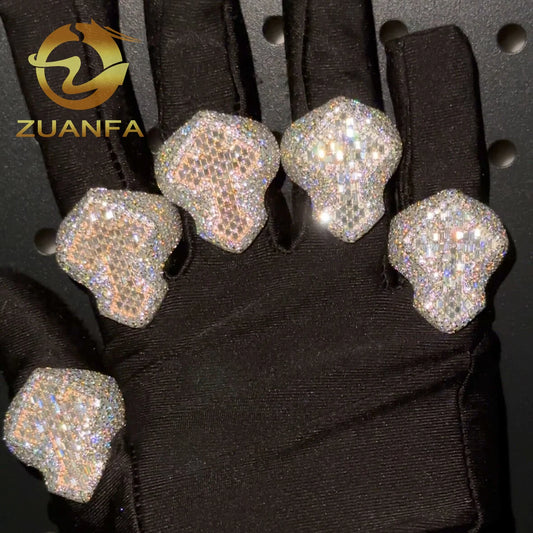 Anillo cruz grande de moissanita baguette