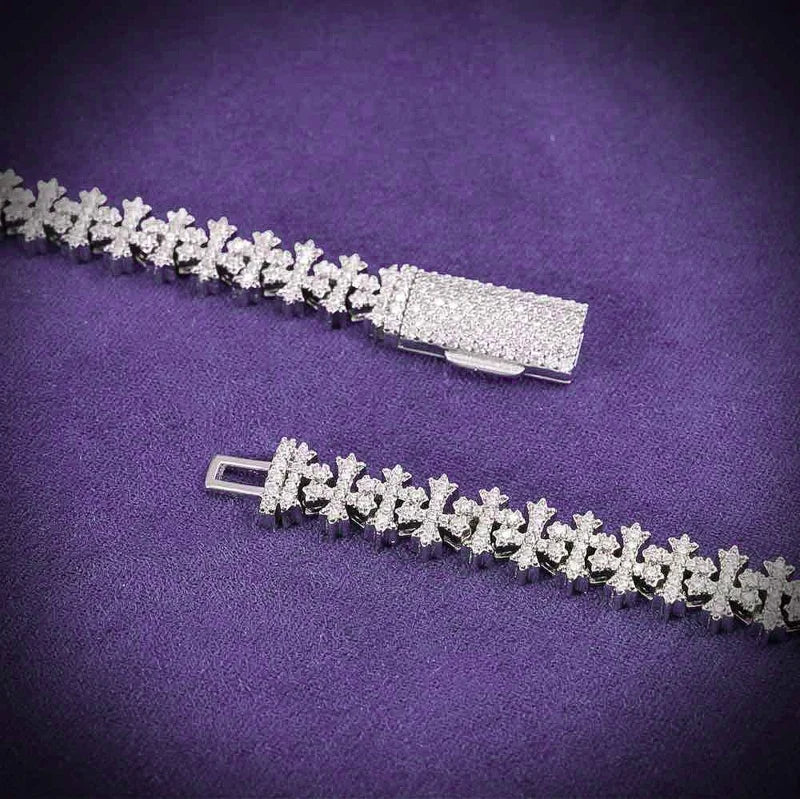Cadena cubana de eslabones cruzados de 8 mm con moissanita VVS