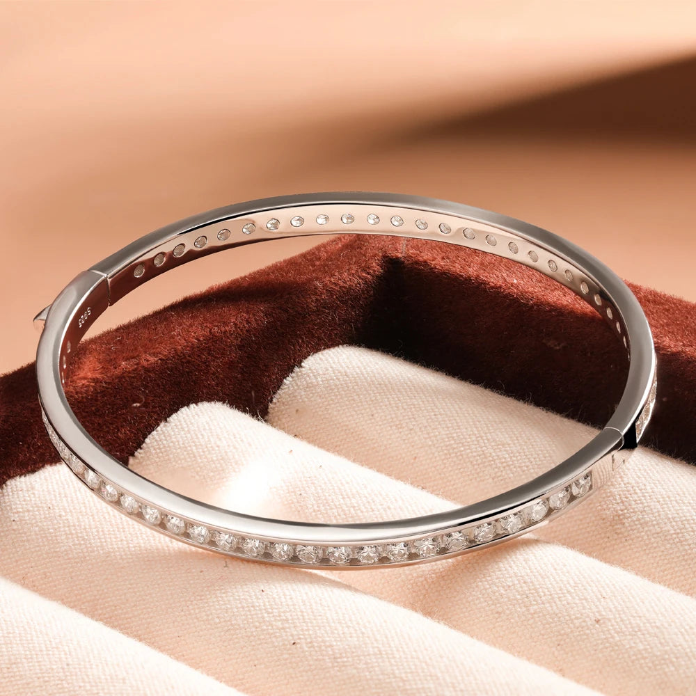 Pulsera love de moissanita 2.5mm