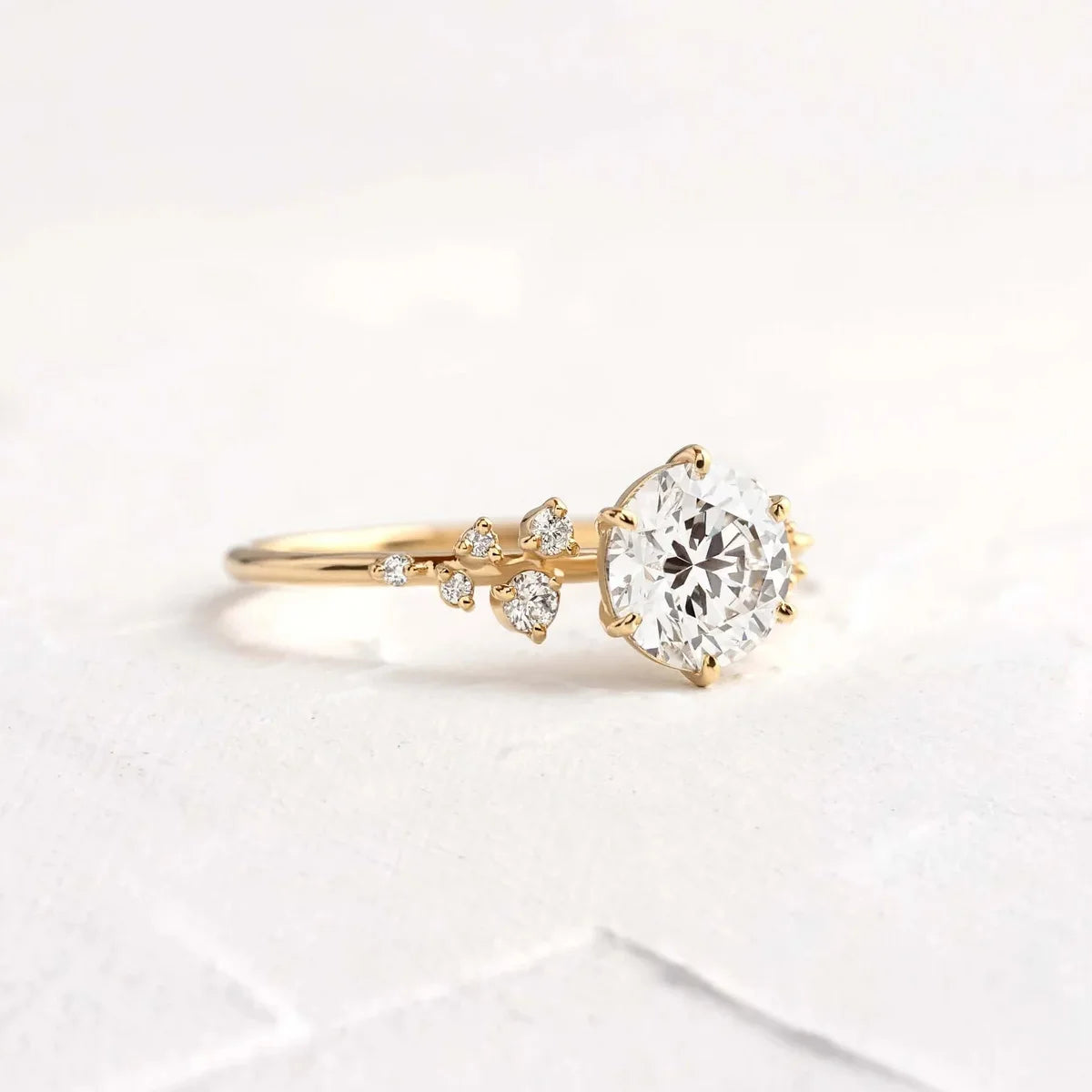 Anillo de boda clásico Dae Vonca 9K/14K/18K oro amarillo 0,5-3,0 quilates de corte redondo con diamante de laboratorio Snowdrift para mujer