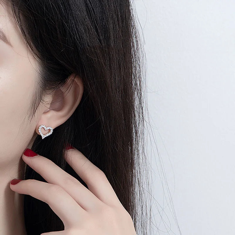 Aretes de corazón, plata con moissanita