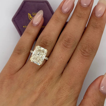 Anillo de compromiso de diamante cultivado en laboratorio de corte radiante de oro amarillo de 10 quilates 5CT DEF VS-VVS CVD HPHT Anillo de compromiso de diamante de laboratorio Anillo de halo IGI