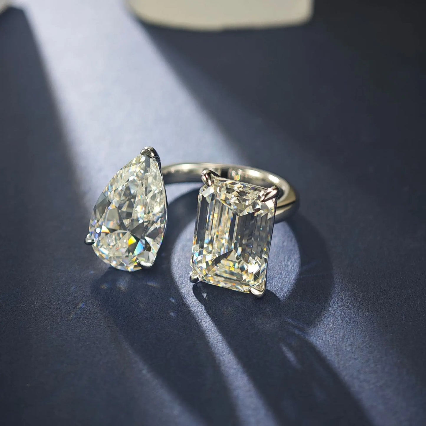 Anillo de platino PT950 de moissanita de 12 quilates