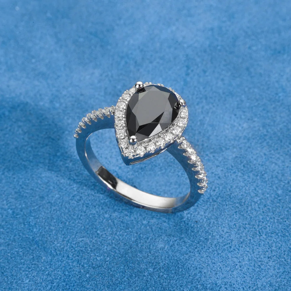 Anillo de moissanita negra de 2 quilates
