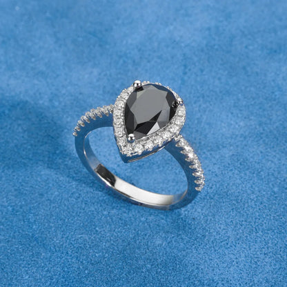 Anillo de moissanita negra de 2 quilates