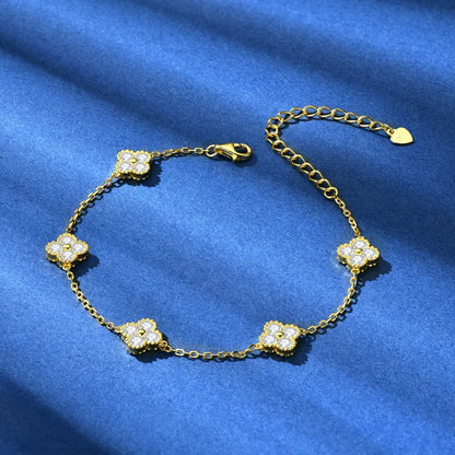 Pulsera de 3 mm con diseño de trébol de moissanita