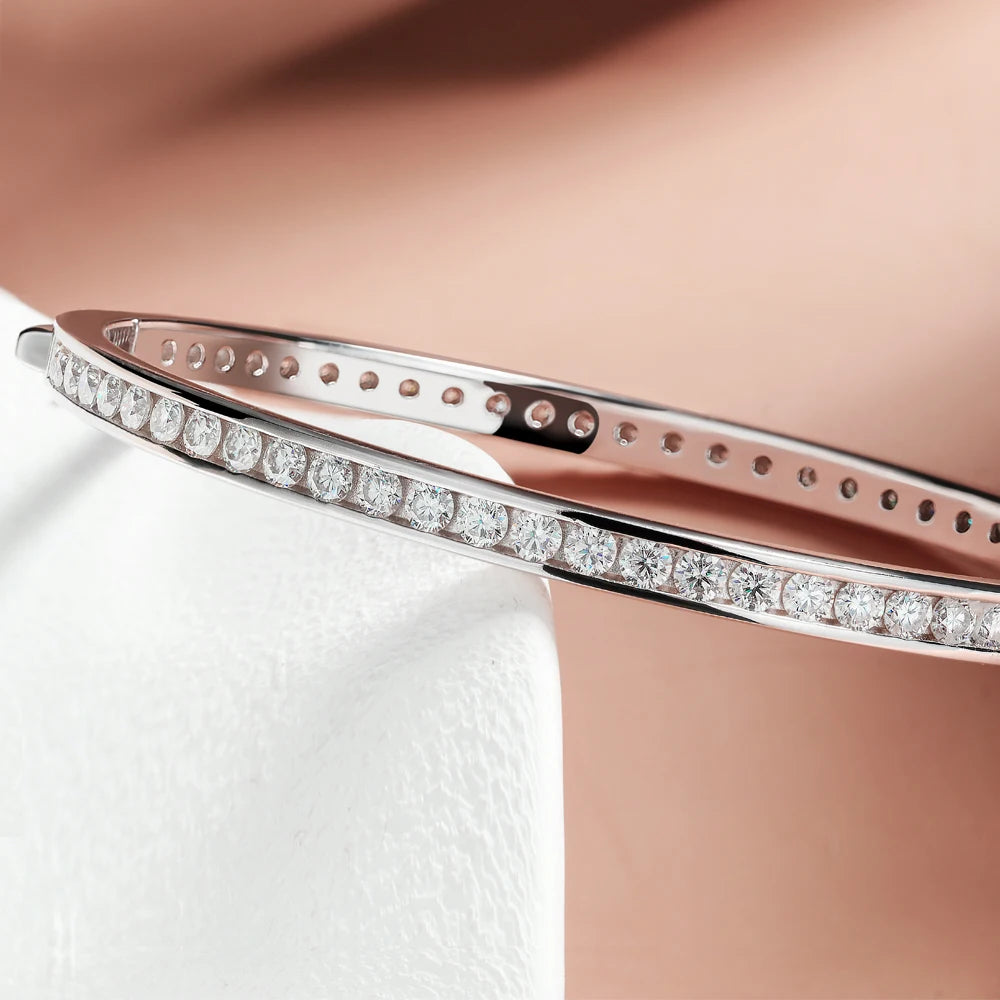 Pulsera love de moissanita 2.5mm
