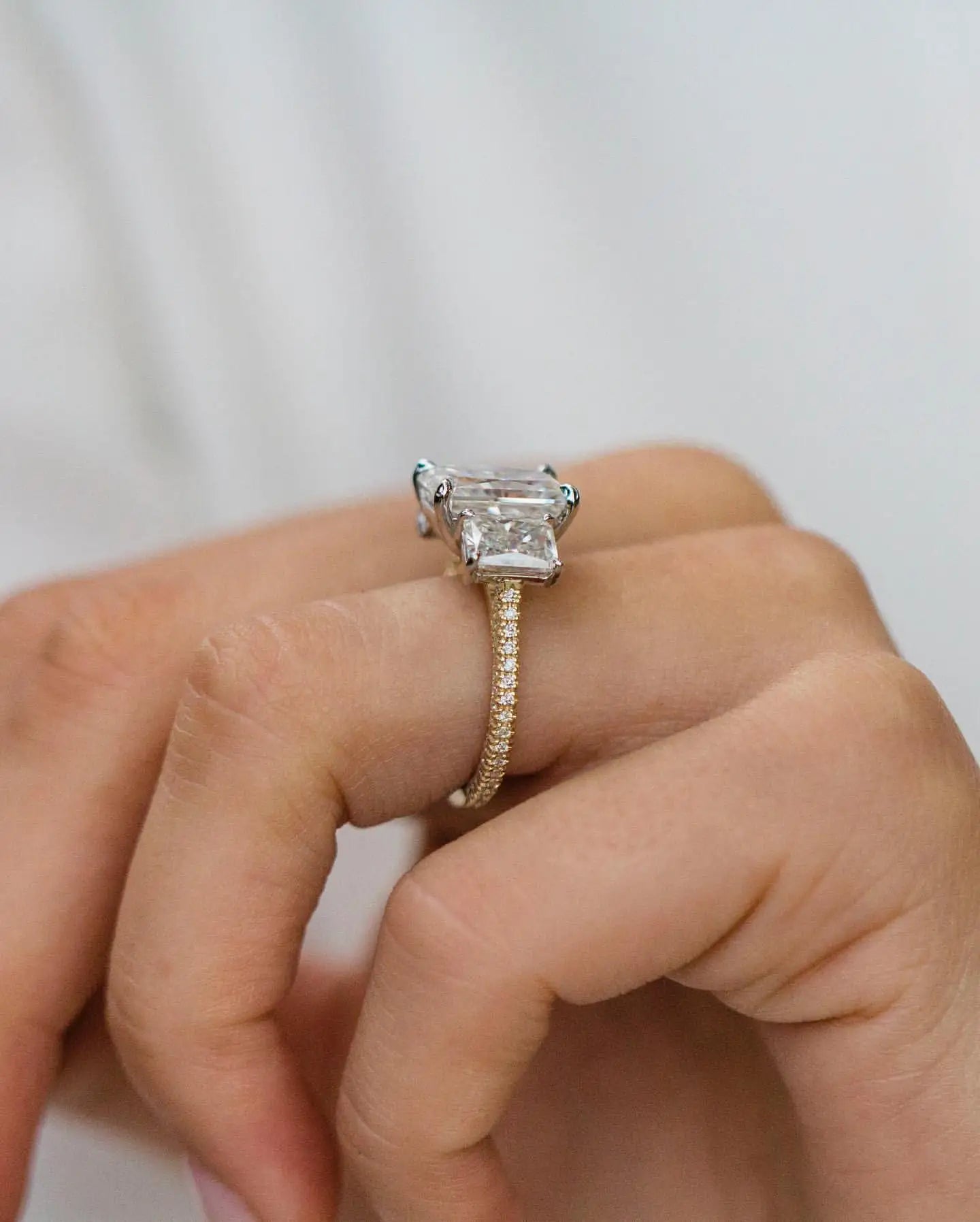 Anillo de compromiso de moissanita JOVOVASMILE de 4,5 quilates, 11x8mm, oro de 18k, hielo triturado, radiante, alianza de boda de eternidad 3/4 para mujer