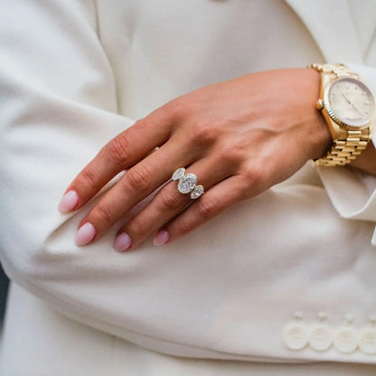 Anillo de Compromiso Oval Trilogy, 8ct