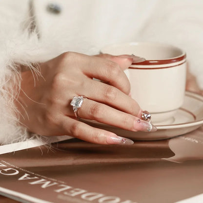 Anillo de Compromiso, Esmeralda con laterales 4ct