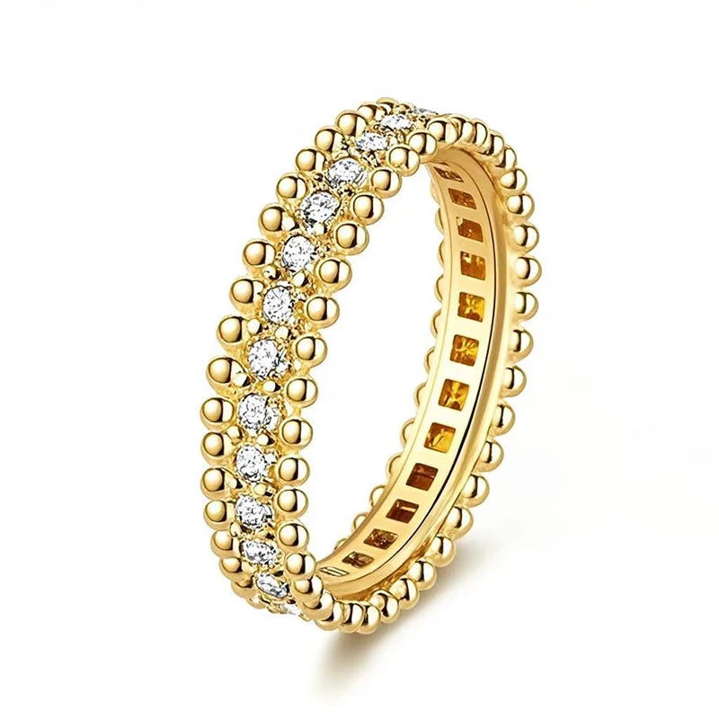 Anillo de plata con moissanita