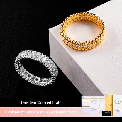 Anillo de plata con moissanita