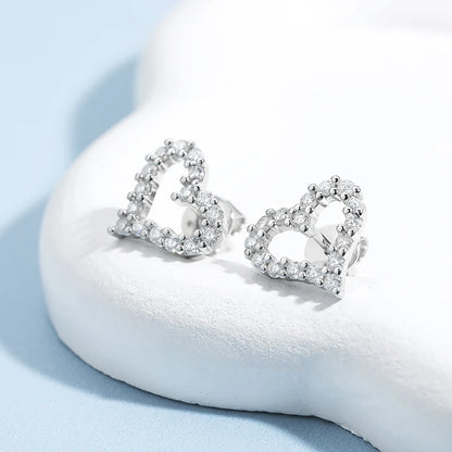 Aretes de corazón, plata con moissanita