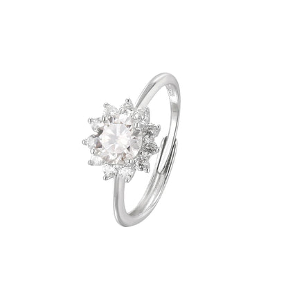 Anillo de moissanita floral