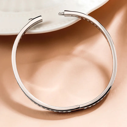Pulsera love de moissanita 2.5mm