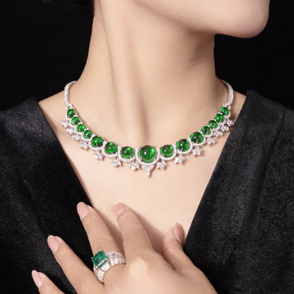 Collar Reina Esmeralda
