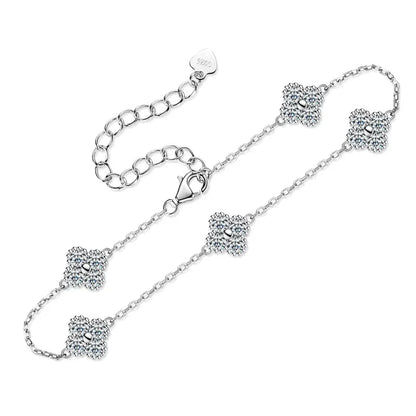 Pulsera de 3 mm con diseño de trébol de moissanita