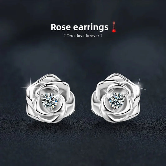 Juego de aretes diseño floral, plata con moissanita