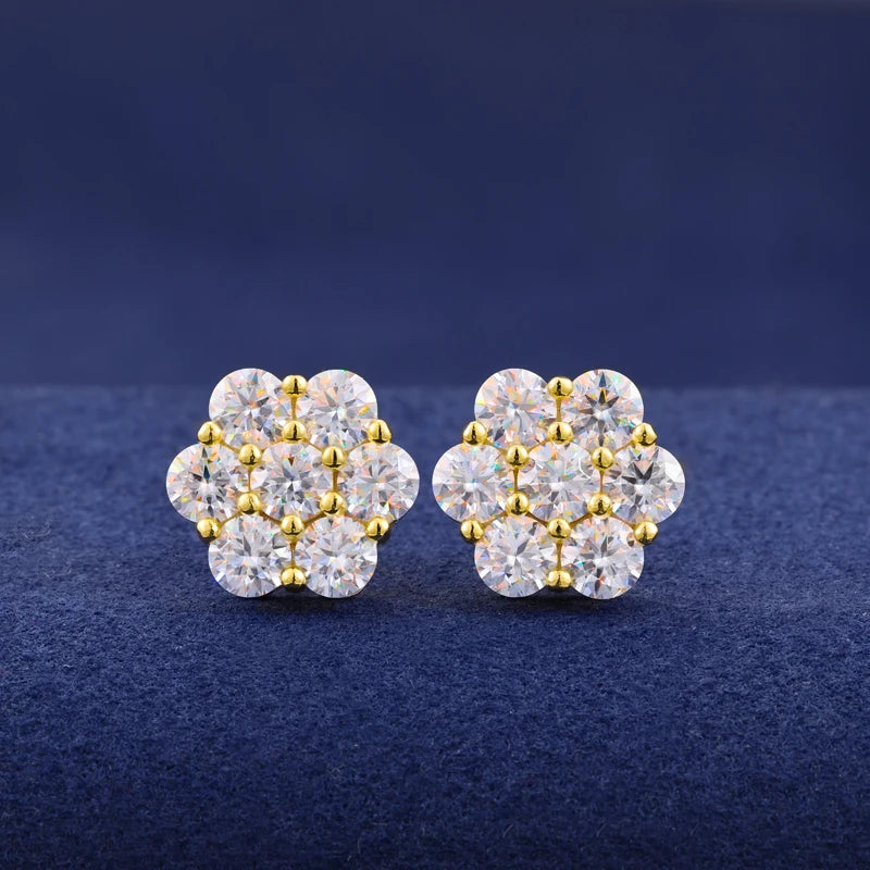 Aretes de moissanita diseño floral de 6 diamantes
