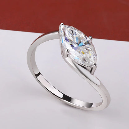 Anillo de Compromiso solitario marquesa 1/2 ct