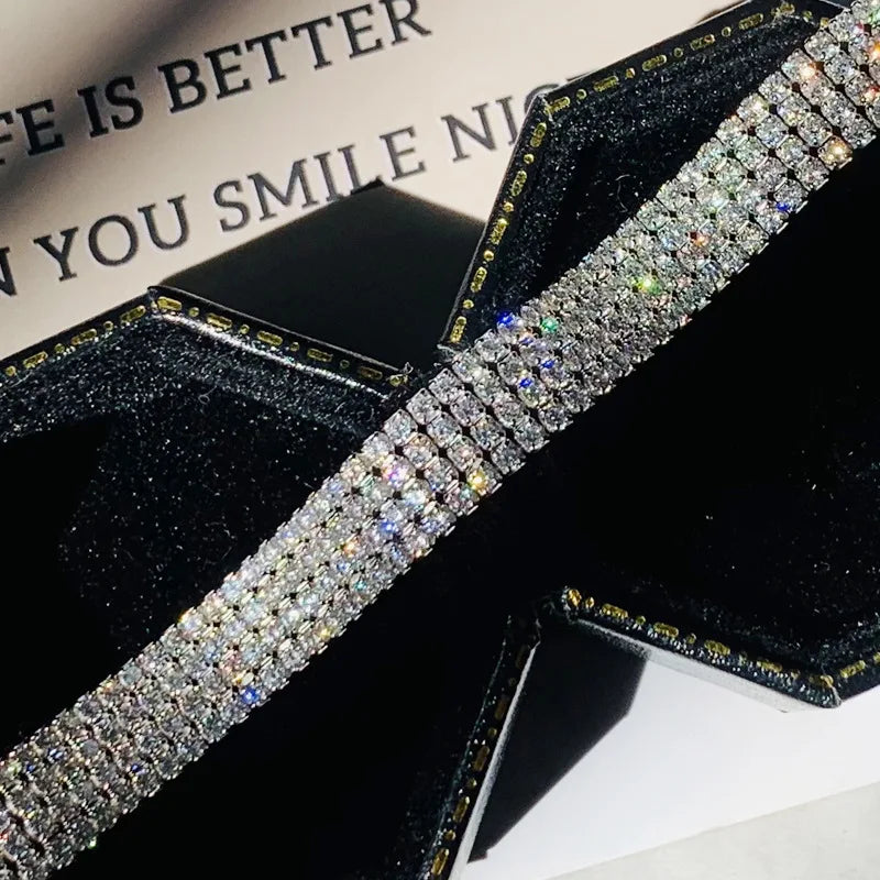 Brazalete de plata con moissanita de 4 filas