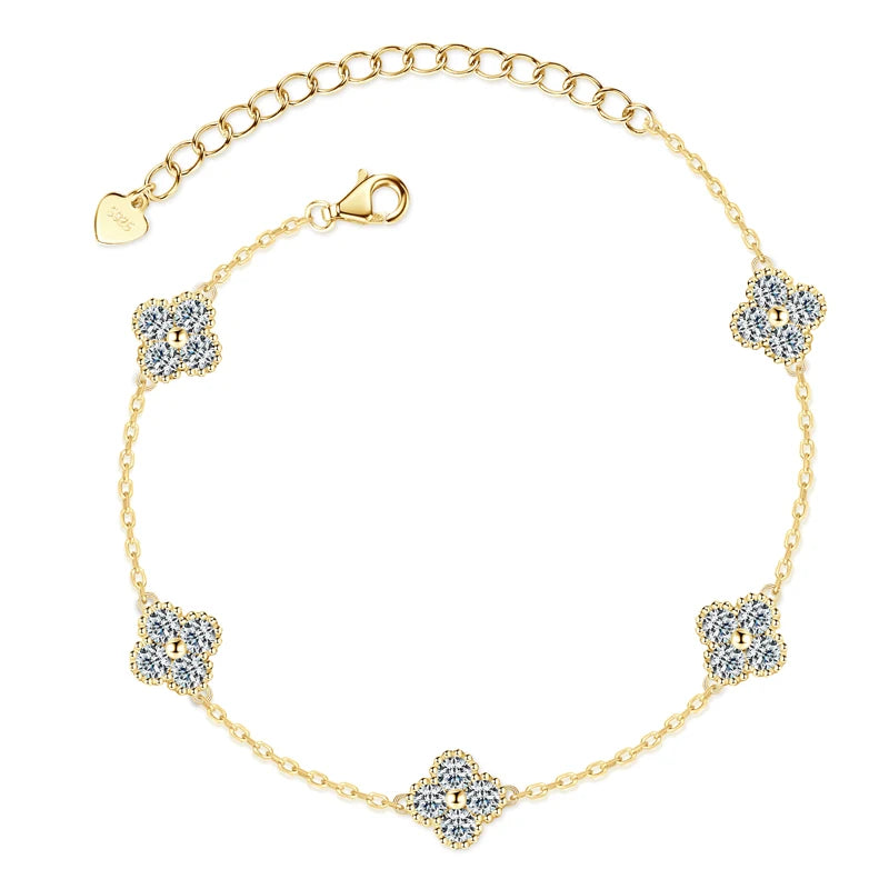Pulsera de 3 mm con diseño de trébol de moissanita